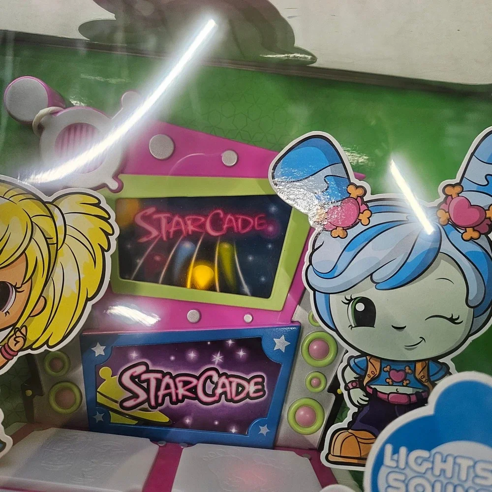Blip Toys O.O.T.W. Starcade Playset Kids NIB Pink Lights Sounds Dance Stage 2012